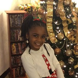 Meet your Posher, Malika